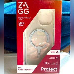 Zagg iPhone 15/14/13 clear case